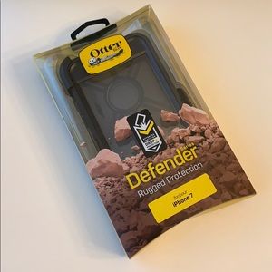 NIB OtterBox Defender Series iPhone 7 Case
